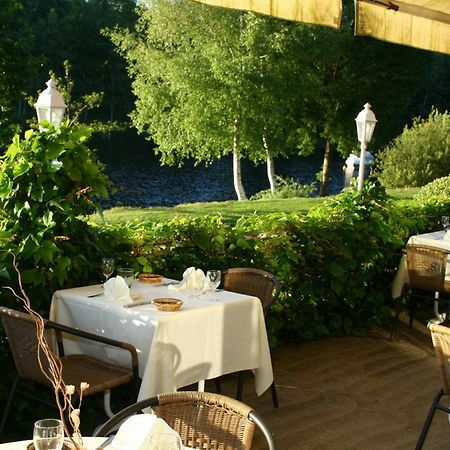 Logis Hotel Du Lac Neuvic  Exteriör bild