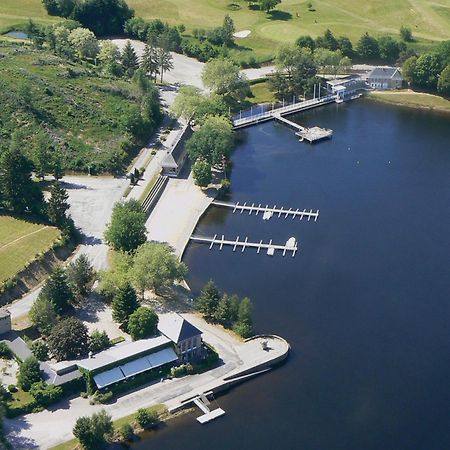 Logis Hotel Du Lac Neuvic  Exteriör bild