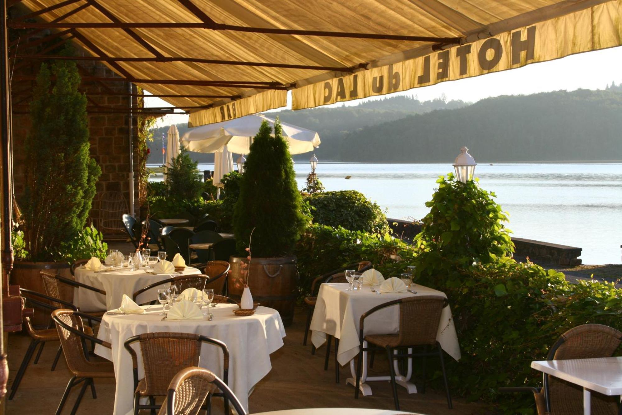 Logis Hotel Du Lac Neuvic  Exteriör bild