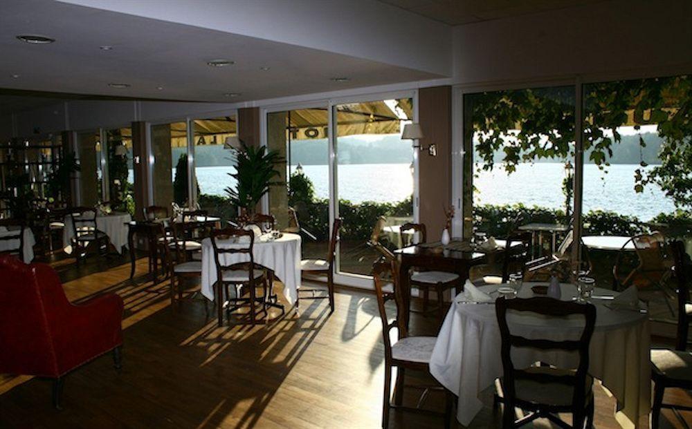 Logis Hotel Du Lac Neuvic  Exteriör bild
